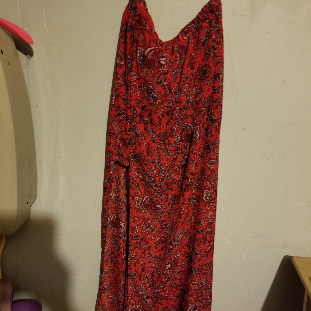 Suit - Picture 3 of 5